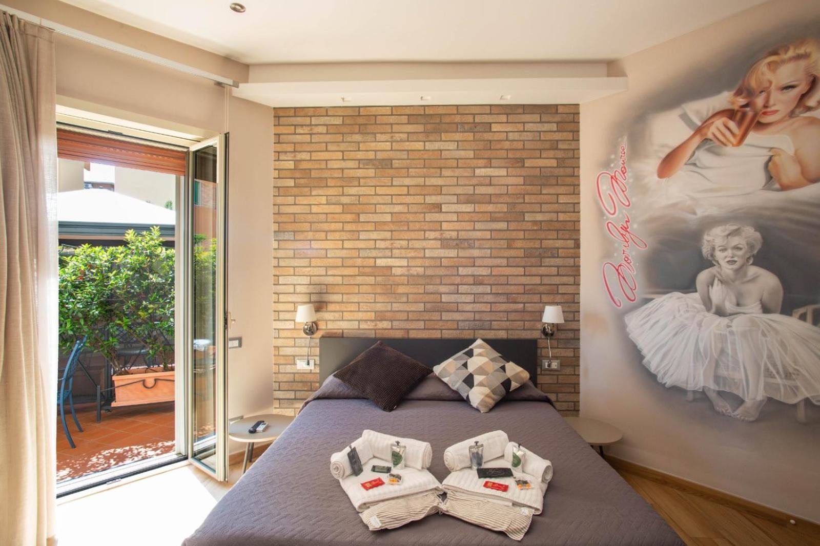 Little Rock Guest House Гаета Екстериор снимка