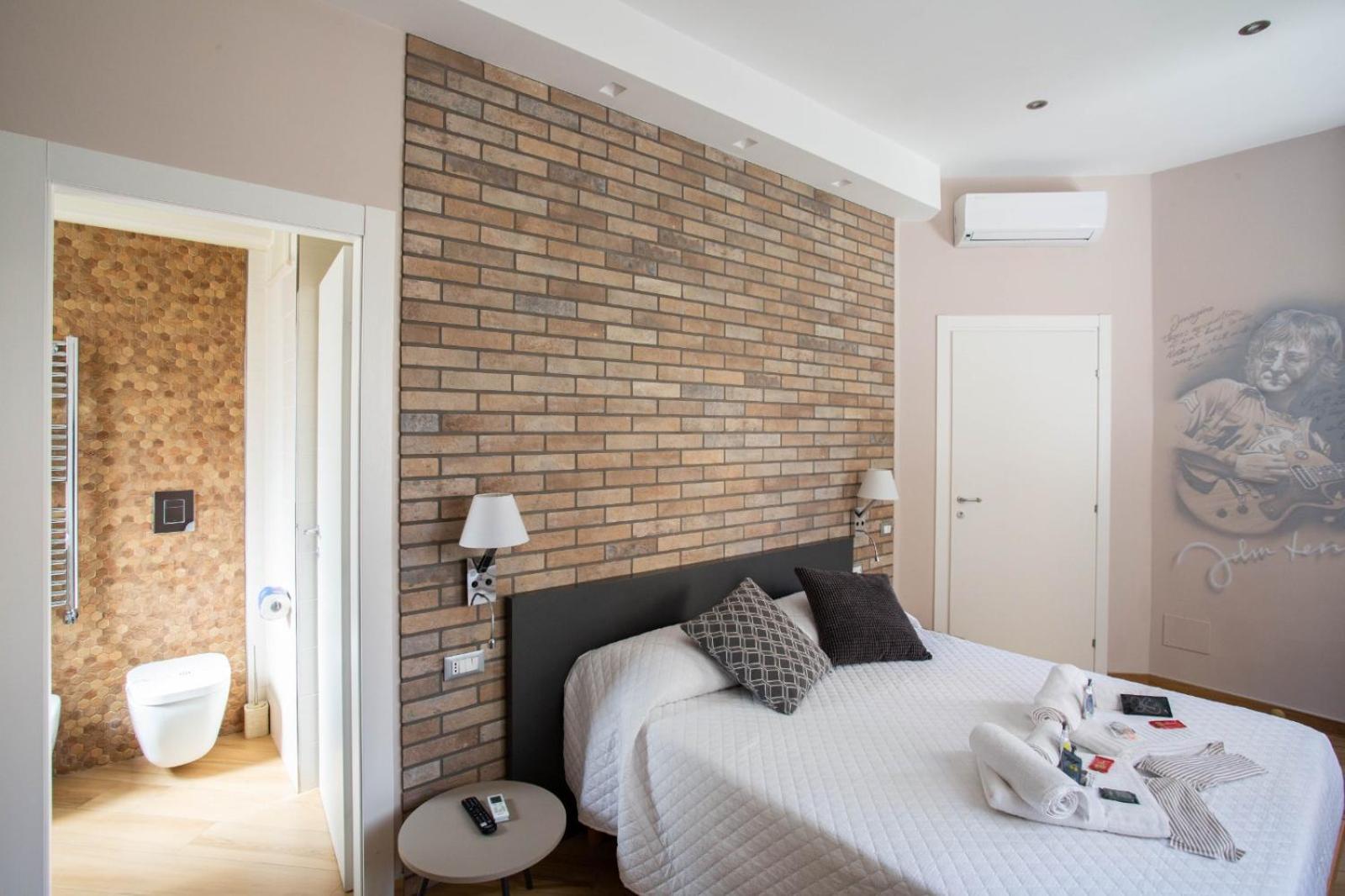Little Rock Guest House Гаета Екстериор снимка