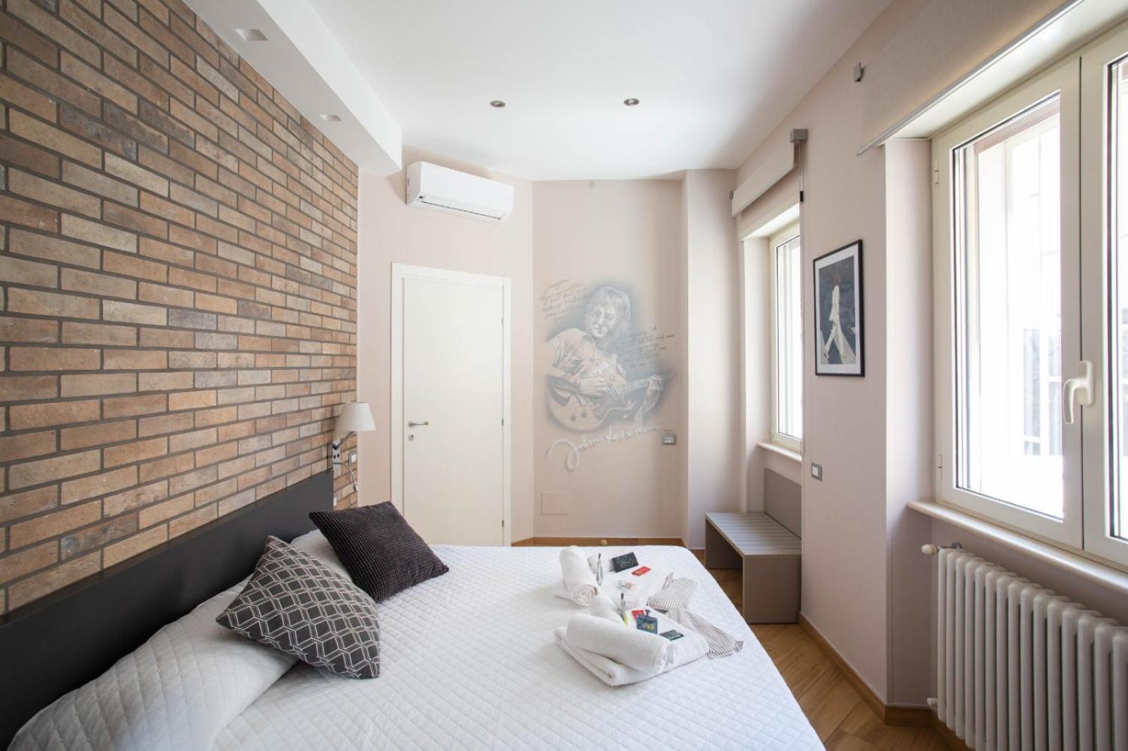 Little Rock Guest House Гаета Екстериор снимка