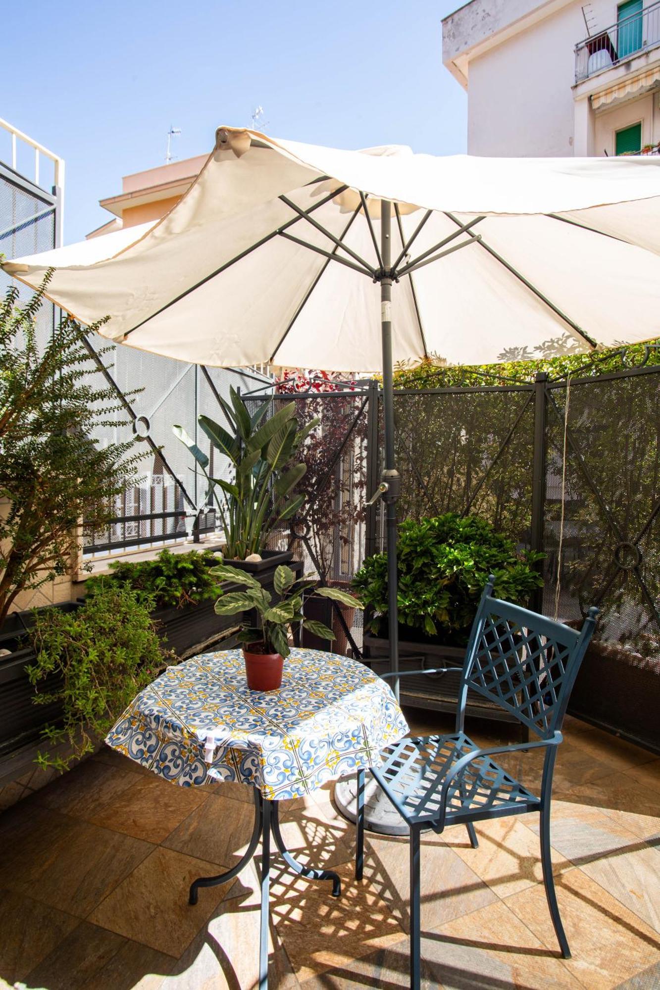 Little Rock Guest House Гаета Екстериор снимка