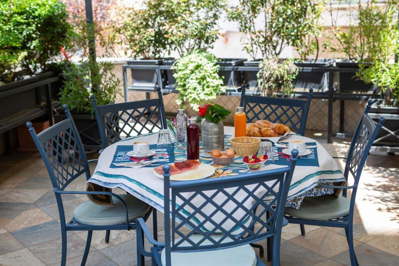 Little Rock Guest House Гаета Екстериор снимка